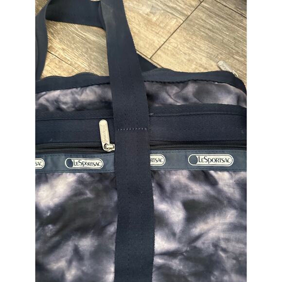 LeSportsac Women's Black Gray Tie Dye Weekender Lightweight Travel Tote Bag - Picture 3 of 8